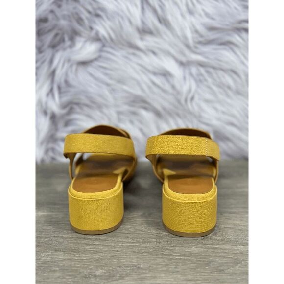 Gentle Souls Women's Park Interlock Slingback Sandals - Giallo 7.5M - Picture 3 of 7